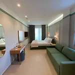 Olive 4*