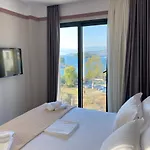 Olive 4*