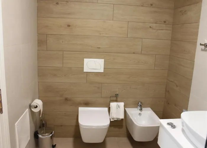 Olive 4* クサミル